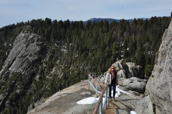 Chegando no alto da Moro Rock, no Sequoia National Park, na Califórnia - EUA